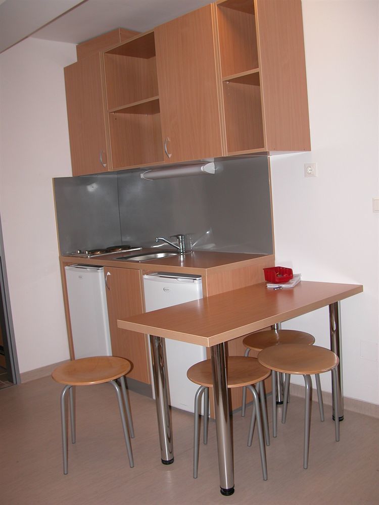 City Hostel Corvin Budapest Eksteriør billede